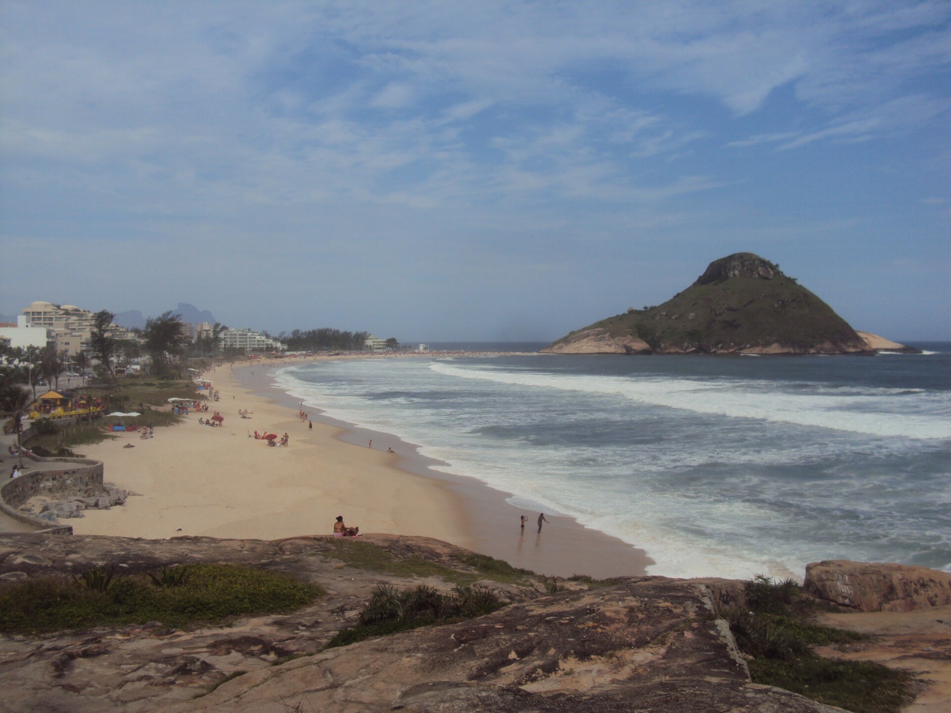Imagem de referência de Área de Proteção Ambiental da Paisagem e do Areal da Praia do Pontal, descrito nos dados abertos como área de Proteção Ambiental da Paisagem e do Areal da Praia do Pontal de nível Municipal, localizado (a) em Rio de Janeiro (RJ)