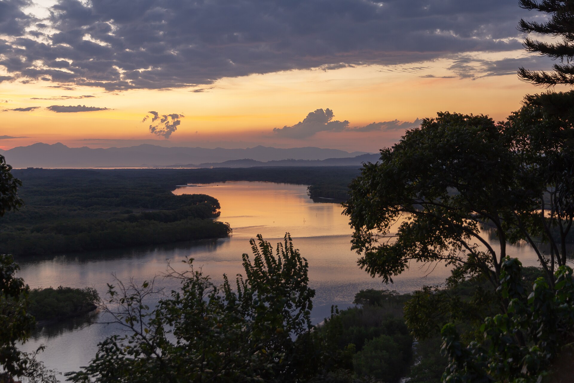 Imagem de referência de Área de Proteção Ambiental da Orla Marítima da Baía de Sepetiba, descrito nos dados abertos como área de Proteção Ambiental da Orla Marítima da Baía de Sepetiba de nível Municipal, localizado (a) em Rio de Janeiro (RJ)