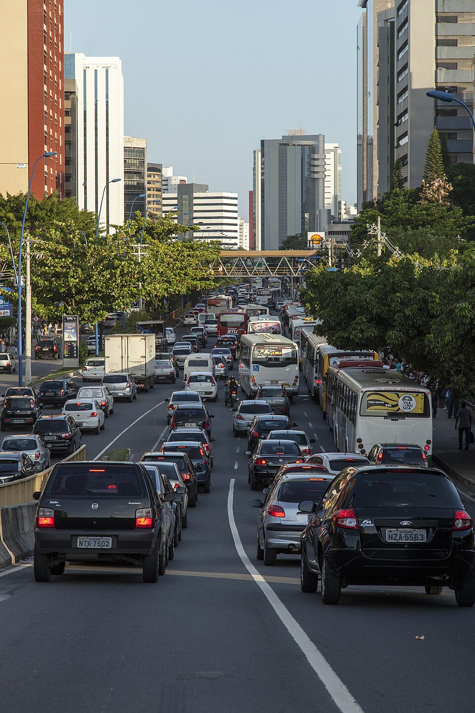 Avenida Tancredo Neves: localização e características de avenida