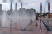 O Inmet mantém aviso de onda de calor para áreas de Minas Gerais até a tarde desta quarta-feira (30).