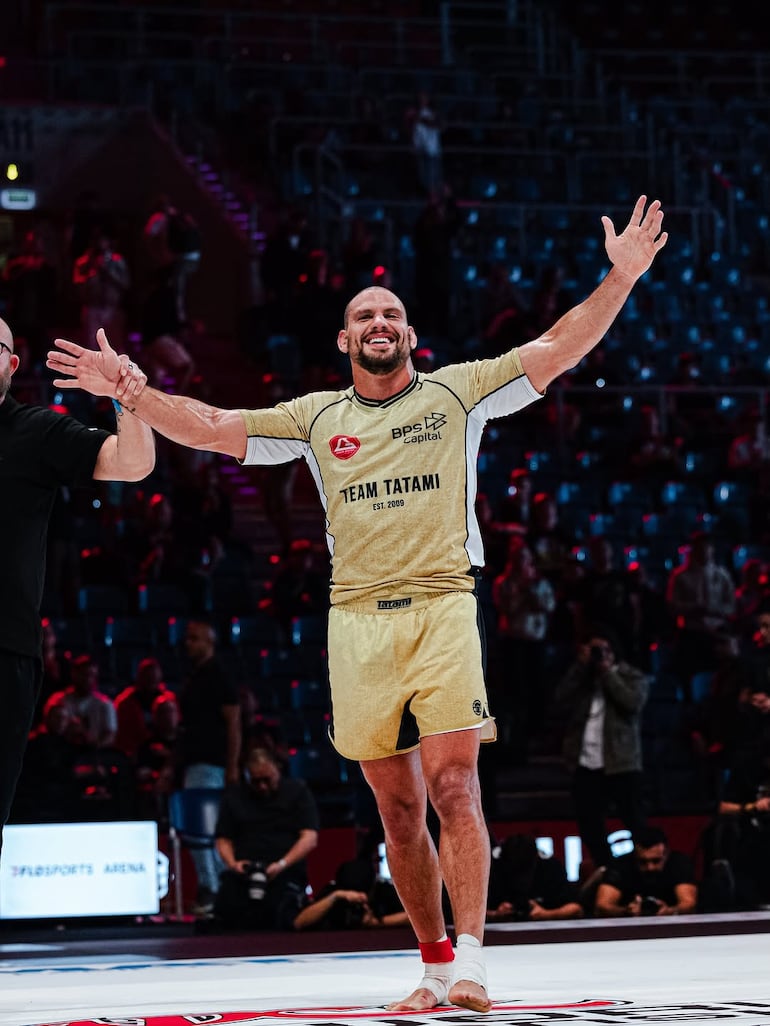 Felipe ‘Preguiça’ Pena supera lesão, conquista absoluto do ADCC 2026 e faz história