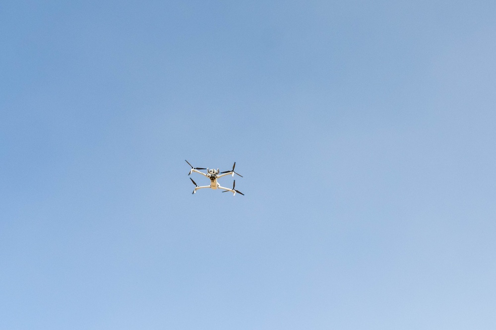 Imagem relacionada à notícia: 332 Divisão suas do ESFS lança primeiro quadcopter no histórico do AFCENT