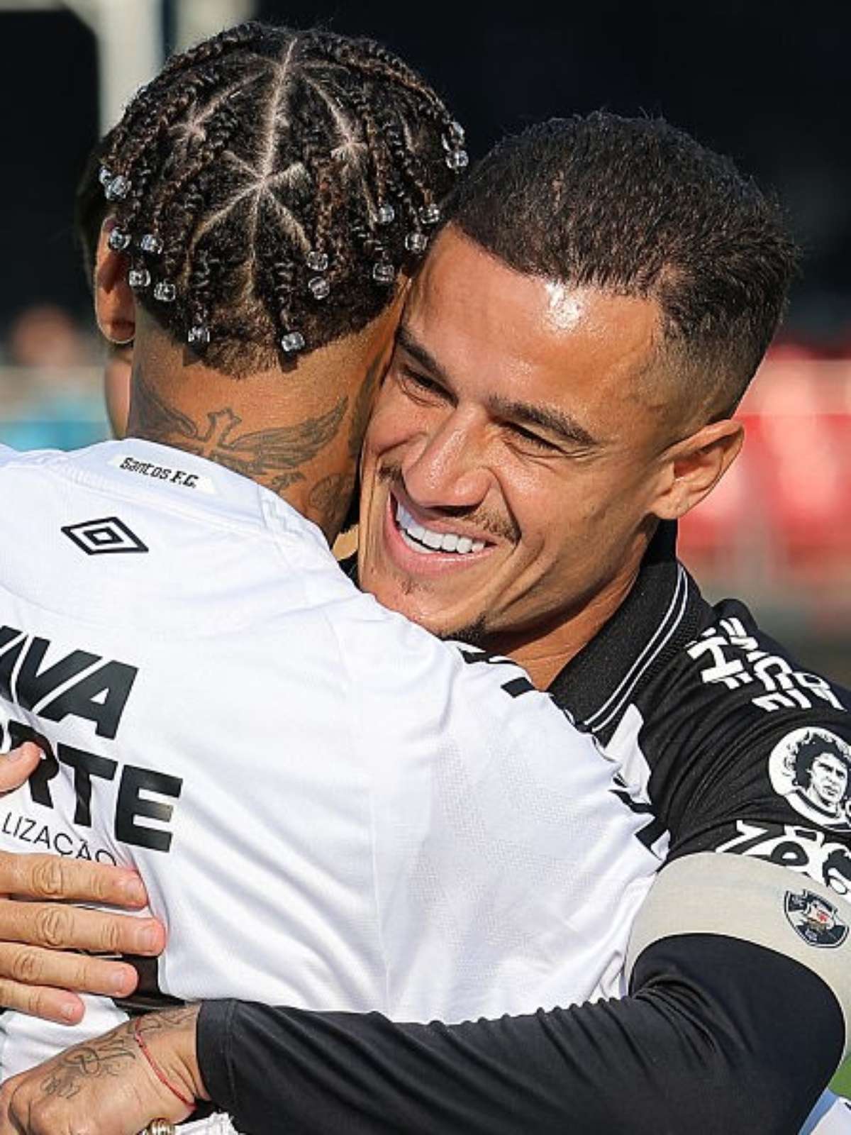'Companheiro de luxo': imprensa internacional destaca possível acerto entre Coutinho e Santos