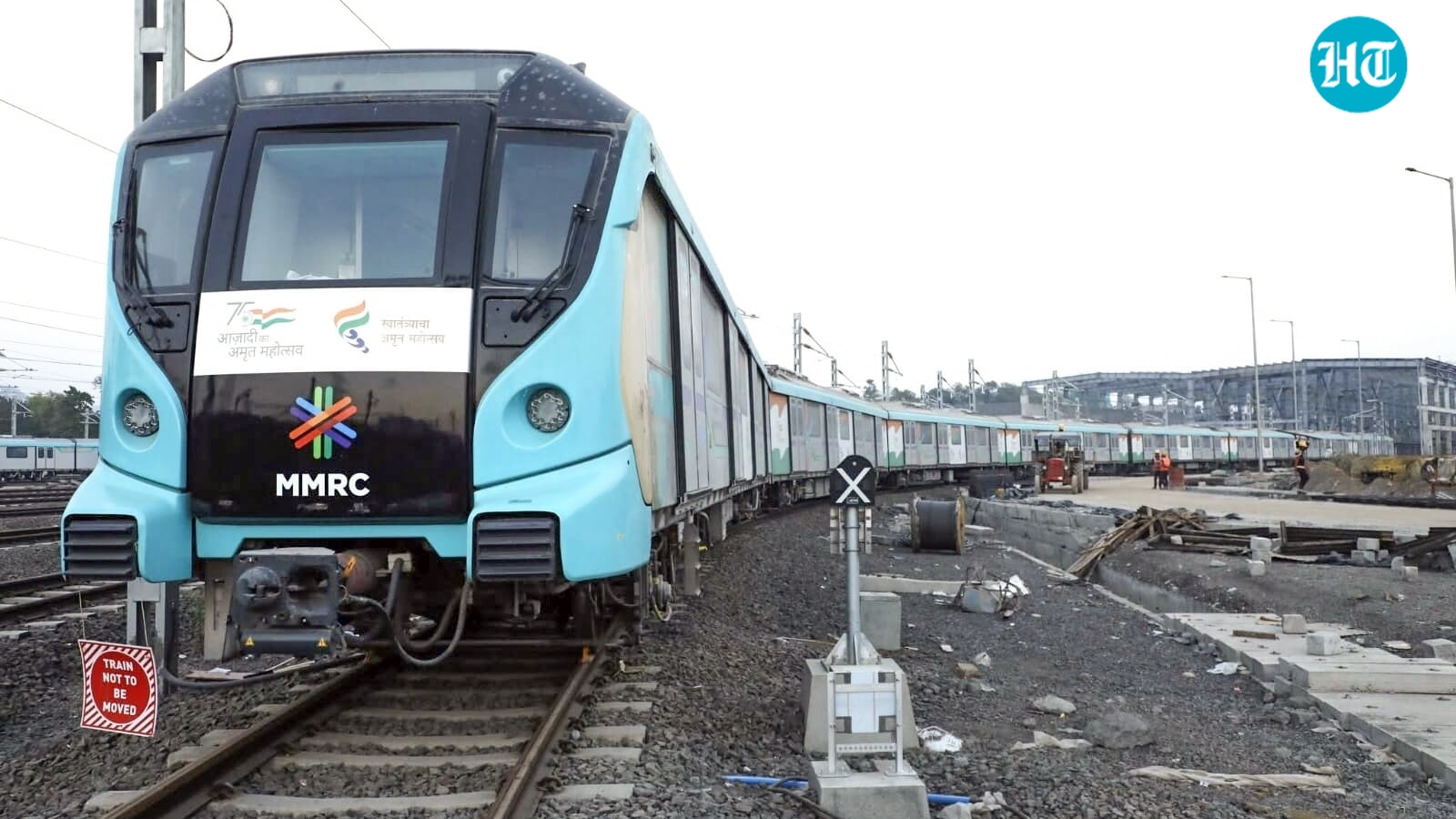 No dia seguinte à morte do homem, a queda de concreto no local de construção do metrô de Mumbai feriu um passageiro