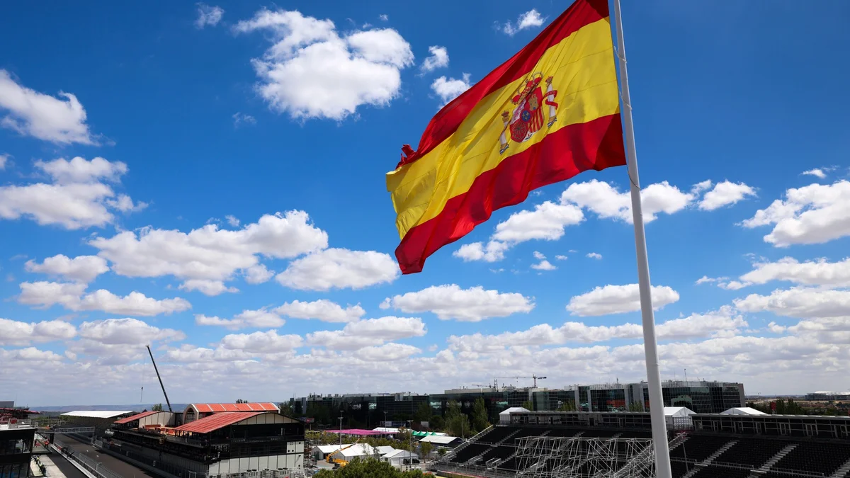 F1: com curva inclinada de 24 graus, Madring estreia no GP da Espanha