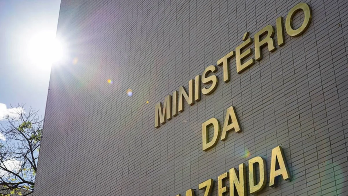 Governo projeta inflação em 4,9% ao final de 2026