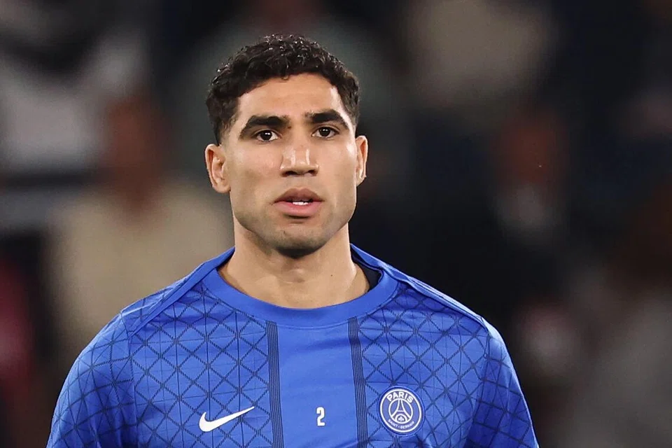 Tribunal francês confirma julgamento por estupro para o jogador do PSG e estrela marroquina Achraf Hakimi