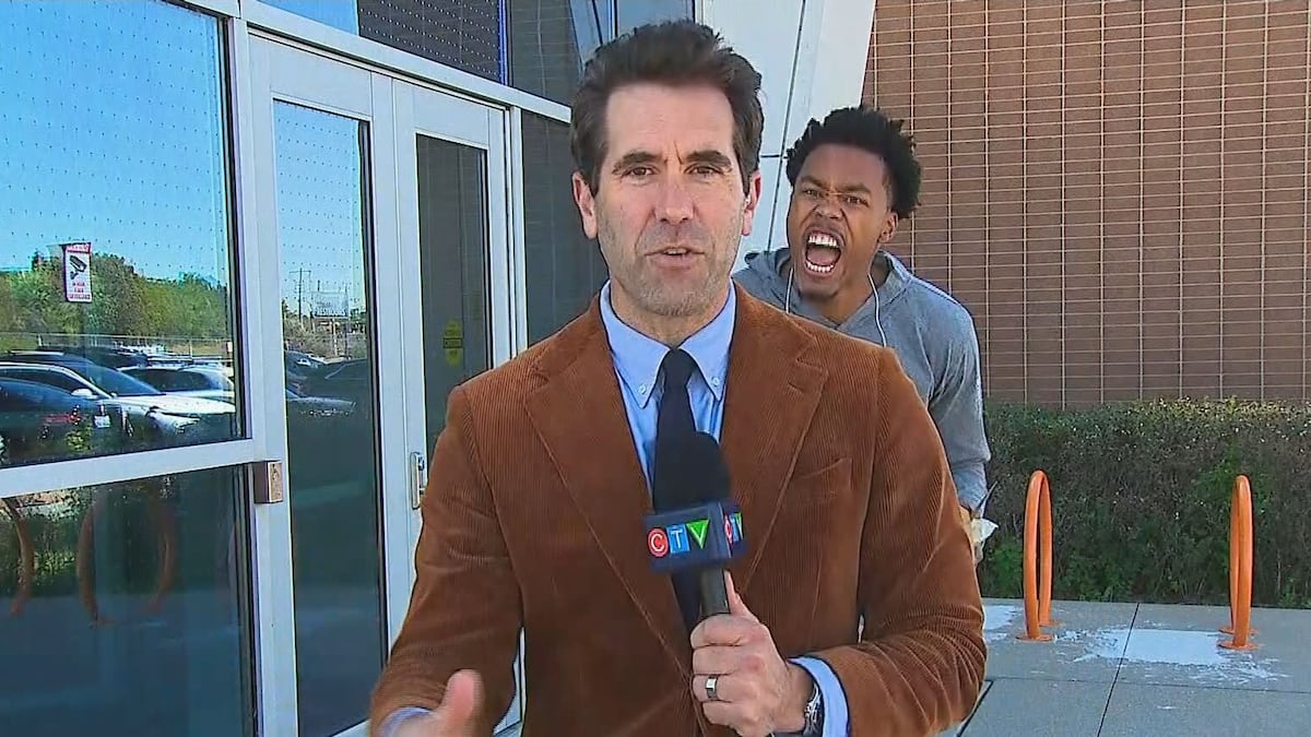 Scottie Barnes crashes CP24 live hit, reacts to news of Kawhi Leonard contract extension