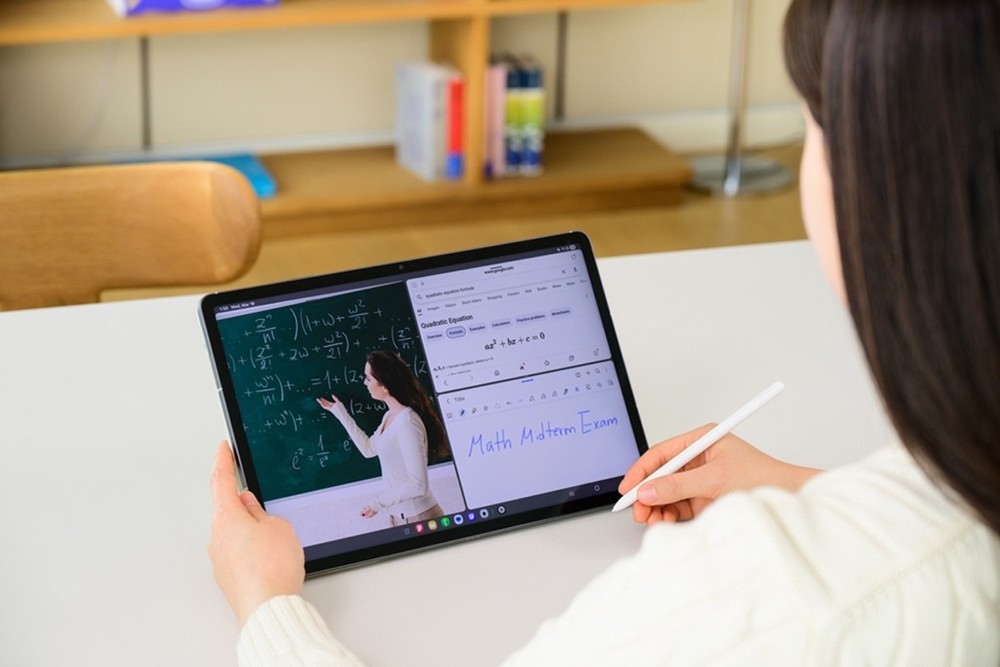 Galaxy Tab S10 FE+ combina tela de 13,1 polegadas e bateria de 10.090 mAh para encarar longas jornadas de uso — Foto: Divulgação/Samsung