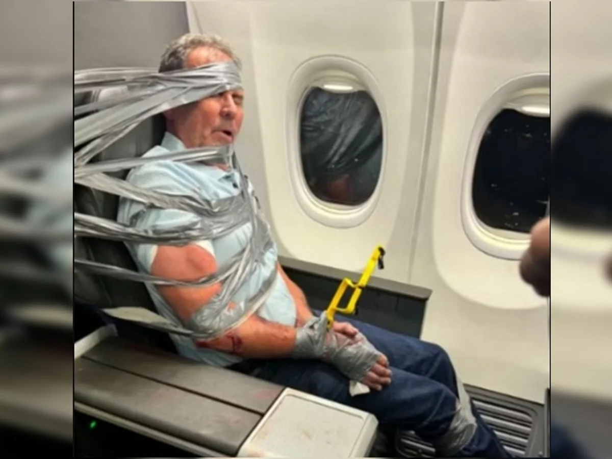 Homem amarrado a poltrona de avião durante surto: "Não me lembro de nada”