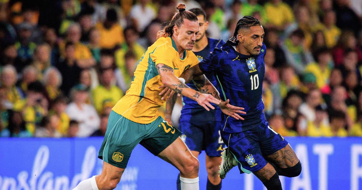 Brasil evolui com novo esquema de Ancelotti e vence Austrália de virada em jogo de seis gols