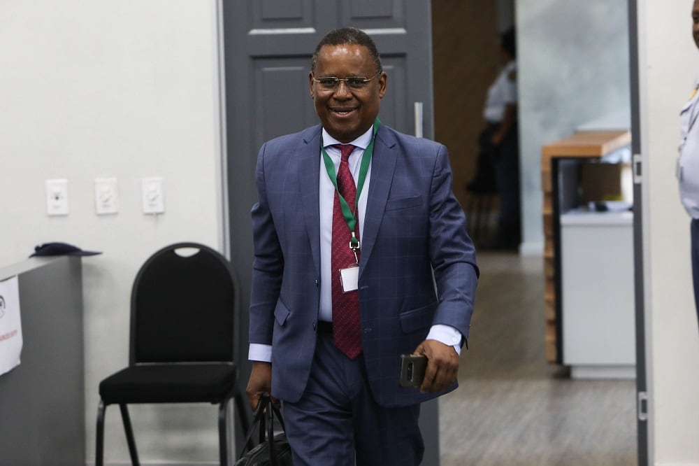 Chikane refuta alegações de litígio sobre o esquecimento no IEC