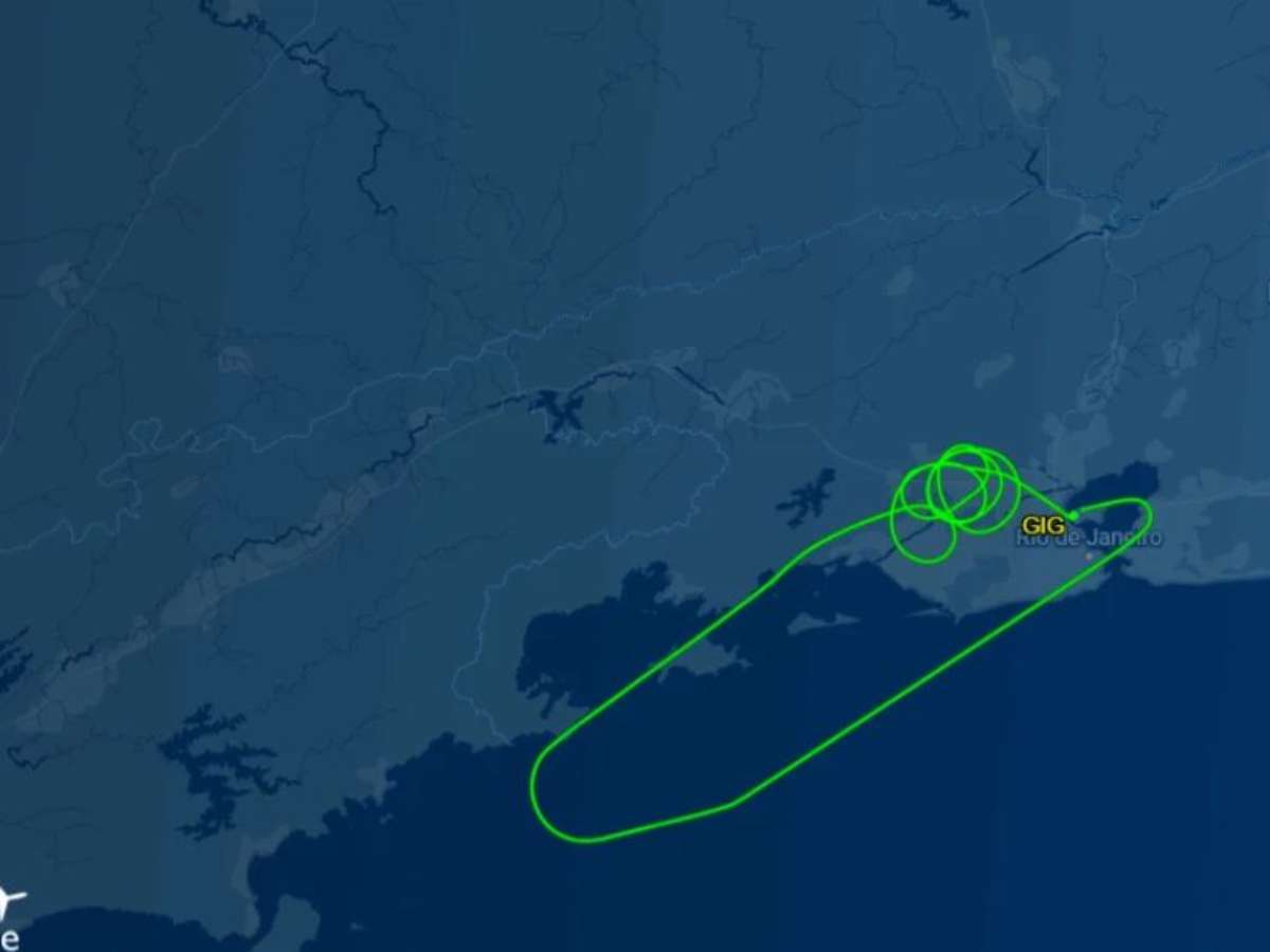 Avião da Azul retorna ao Galeão, no Rio, após suspeita de pane elétrica