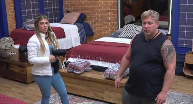Nova polêmica? Ana Bruna Avila revela fala de Serginho Hondjakoff para peoas: ‘Mulher bonita para olhar’