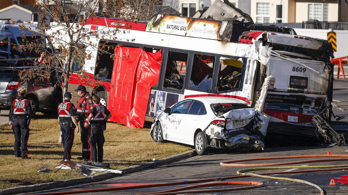 2 victims identified as investigation continues into fatal Calgary bus crash: CPS