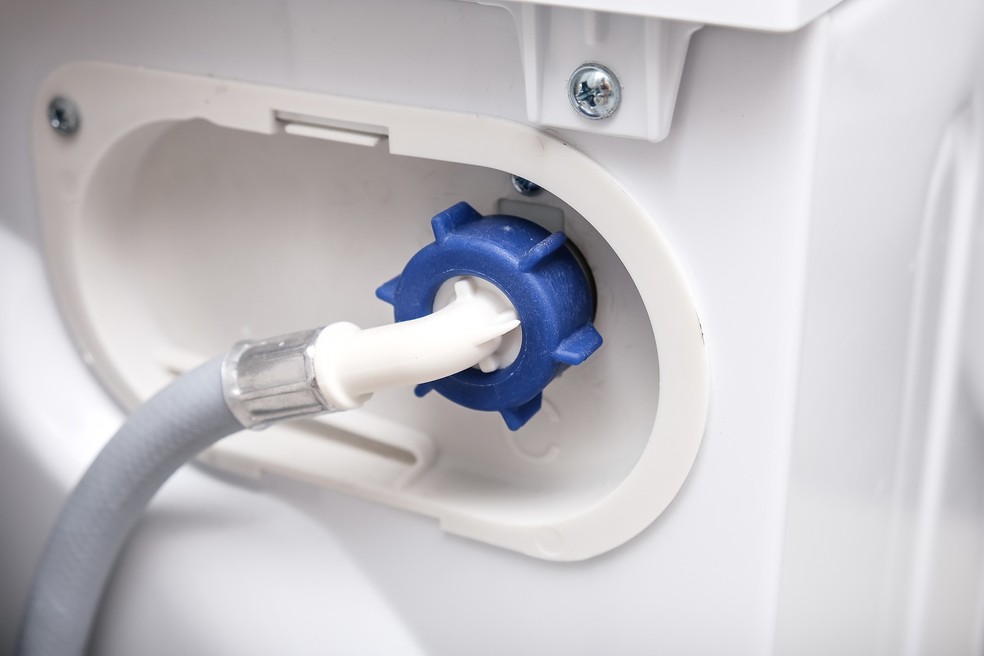 10 dicas para limpar a máquina de lavar e deixar o eletrodoméstico brilhando