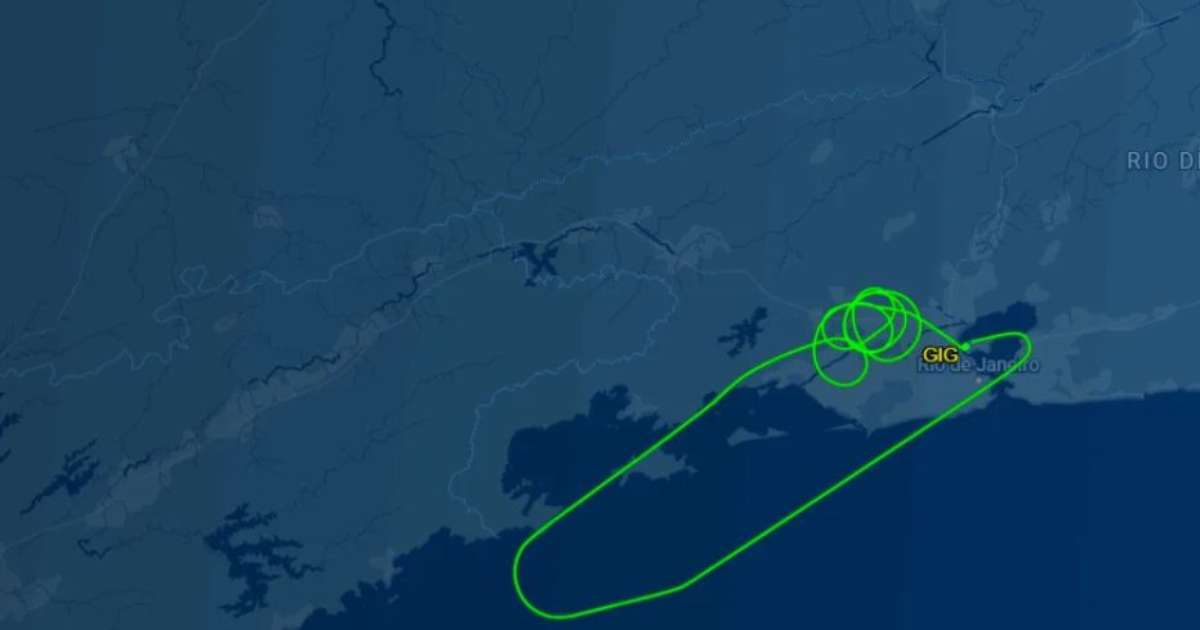 Avião da Azul retorna ao Galeão, no Rio, após suspeita de pane elétrica