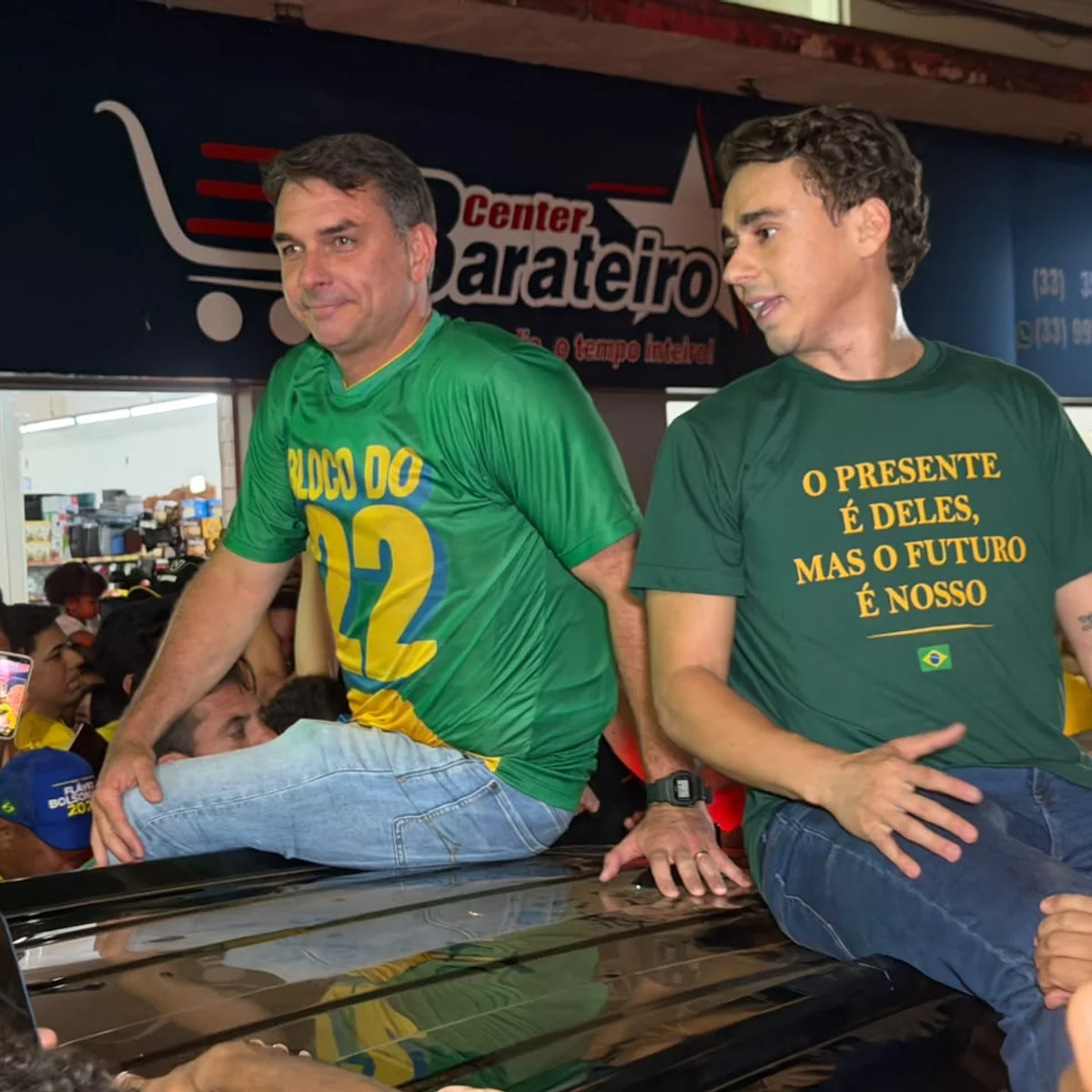 Em MG, Flávio grava mensagem para o pai: “Continuidade ao seu projeto”