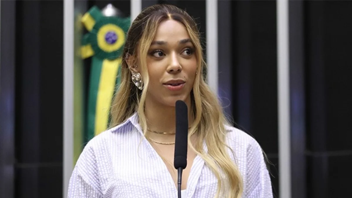 Profetas do Passado e bolsonaristas de armário (por Tânia Fusco)