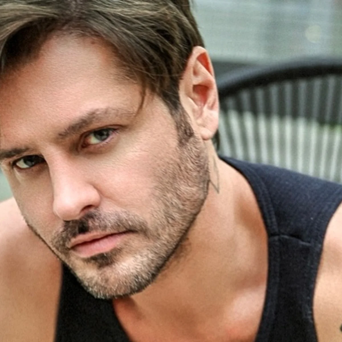 Dado Dolabella faz live vestido de vampiro e vira assunto nas redes