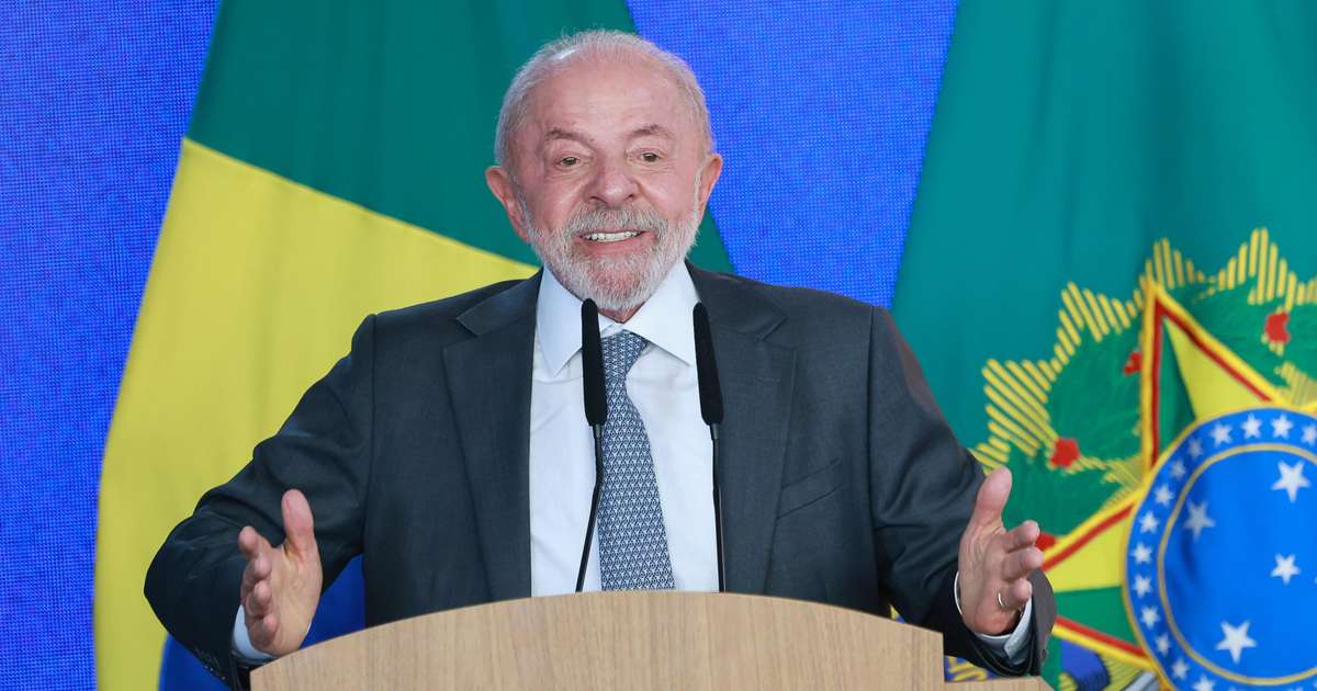 Lula publica carta a famílias evangélicas e busca aproximação com o público às vésperas da eleição