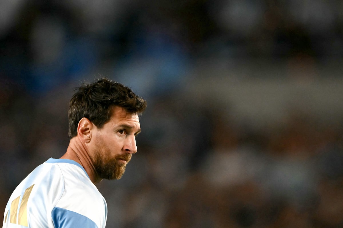 Hotel sem água quente e falta de cachê: africanos denunciam precaridade em despedida de Messi