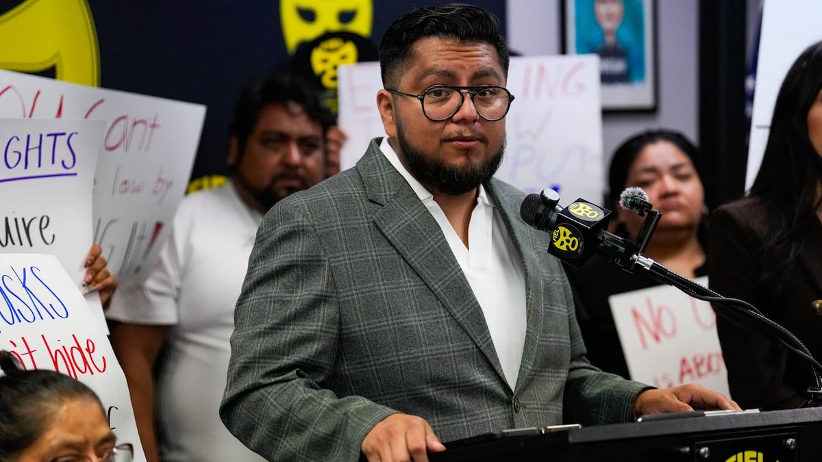 ICE pursuit in Houston that broke a man's leg targeted a suspect who died years ago, family says