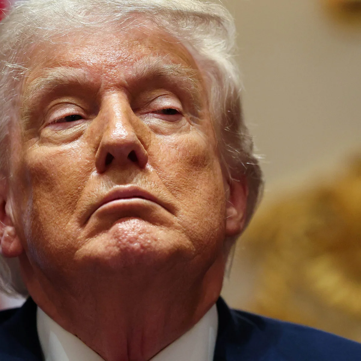 Trump diz que monitora eleição no Brasil, mas evita apoiar Lula ou Flávio