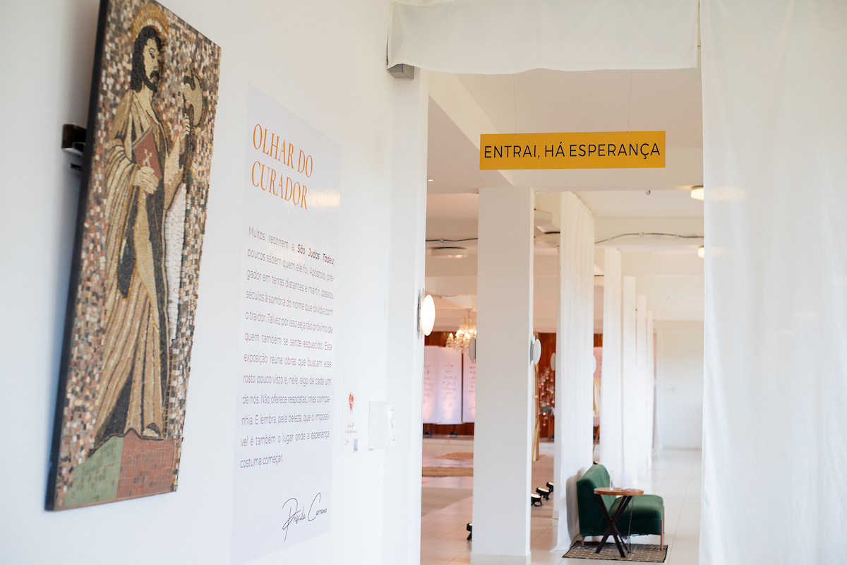 Fé, arte e solidariedade se unem em exposição dedicada a São Judas Tadeu