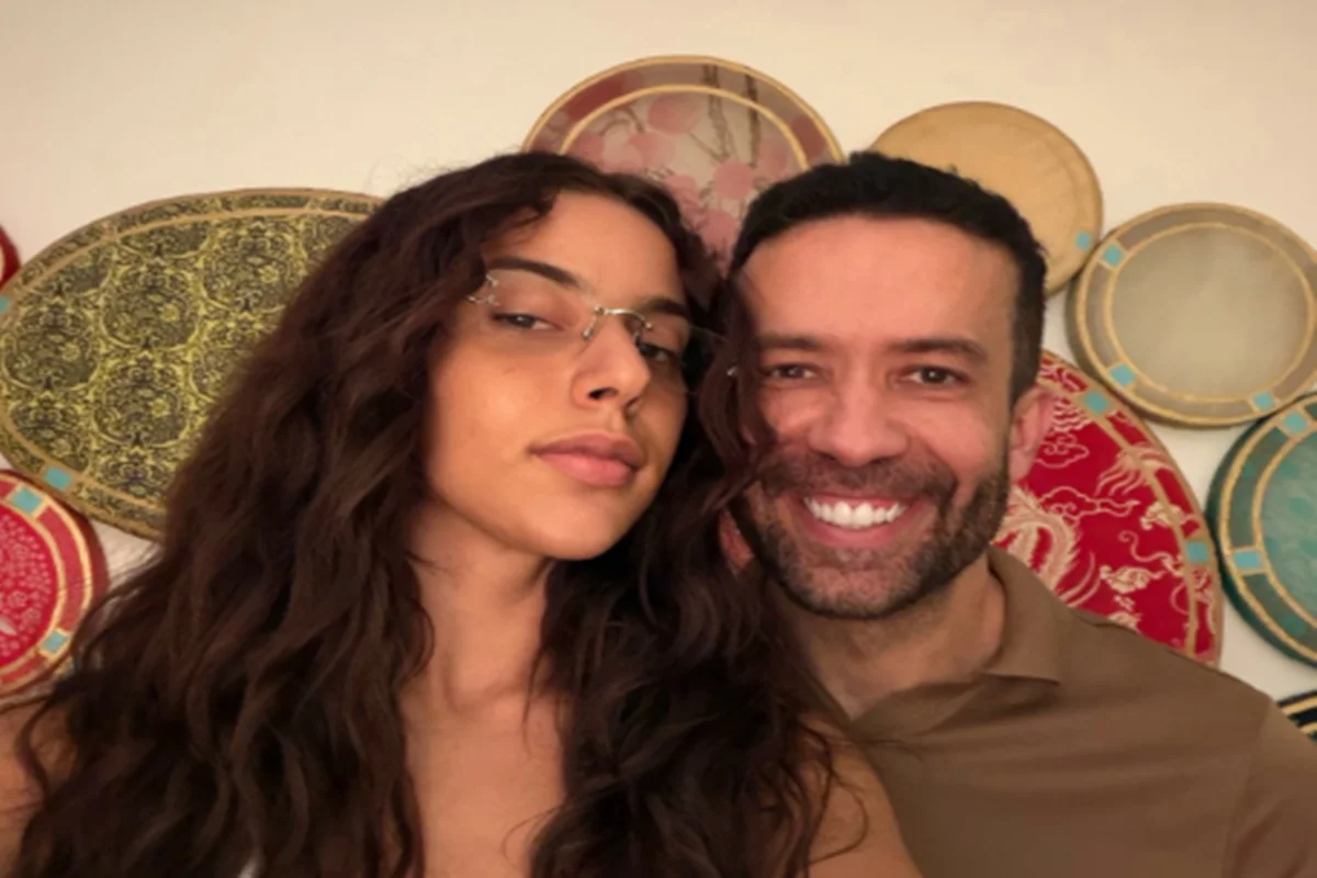 Janones defende Marina Sena após polêmica por show no 2º turno: “Palhaçada”