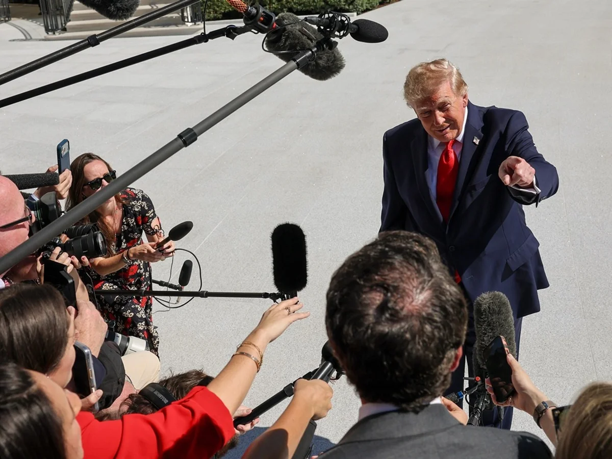 Trump diz que ataque dos Houthis a aeroporto saudita é "inaceitável"