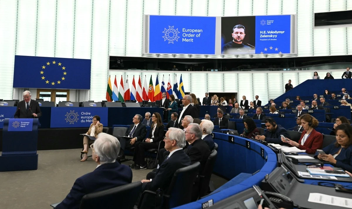 Cabinete Saudita apoia operações das forças da coalizão no Iêmen e alerta Houthis sobre ataques