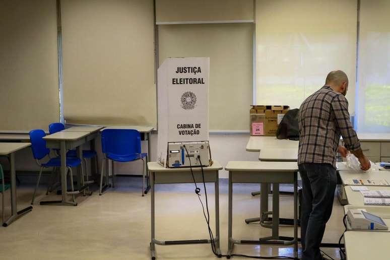 Polarização entre direita e esquerda no Brasil não significa 'americanização' da política, dizem especialistas