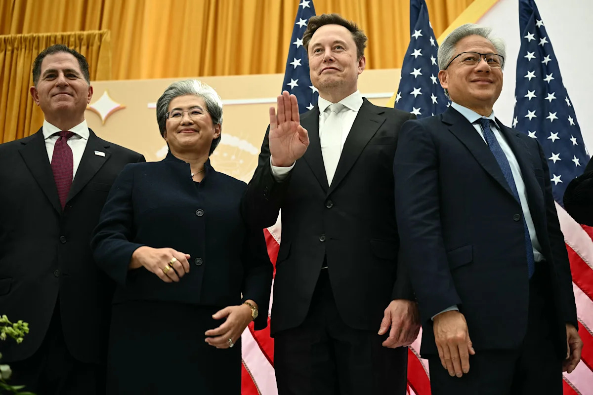 Elon Musk, Jensen Huang e outros líderes da tecnologia recebem as Medalhas Nacionais da Casa Branca