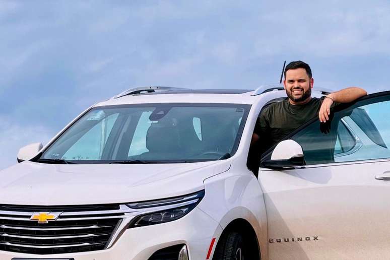 Ex-BBB Michel reage após ser alvo de chacota por trabalhar como motorista de app: 'Querem me diminuir'