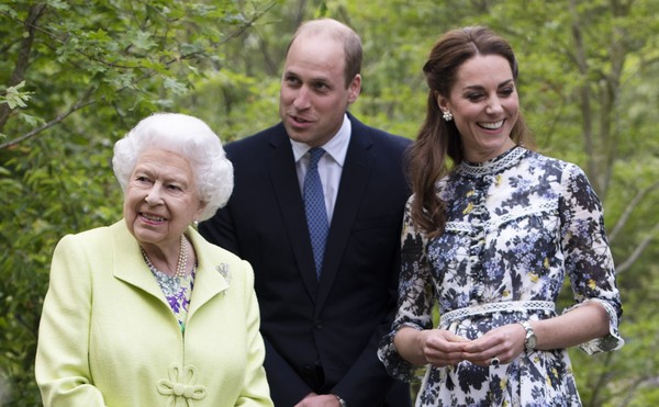 Rainha Elizabeth admirava virtude específica de Kate Middleton após 3 dos seus filhos se divorciarem, revela ex-funcionária da Família Real
